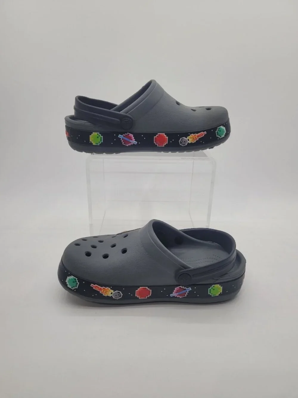 HTF Pristine Crocs Fun Lab Galactic Digi Outer Space Gray Youth Size 3 Spaceship